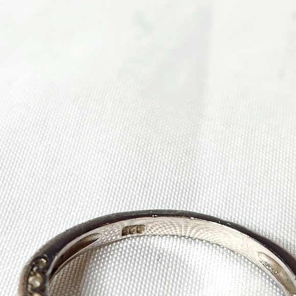 Elegant Silver Square-Cut Ring Size 7.5 925 Cubic Zarconia - Picture 2 of 5